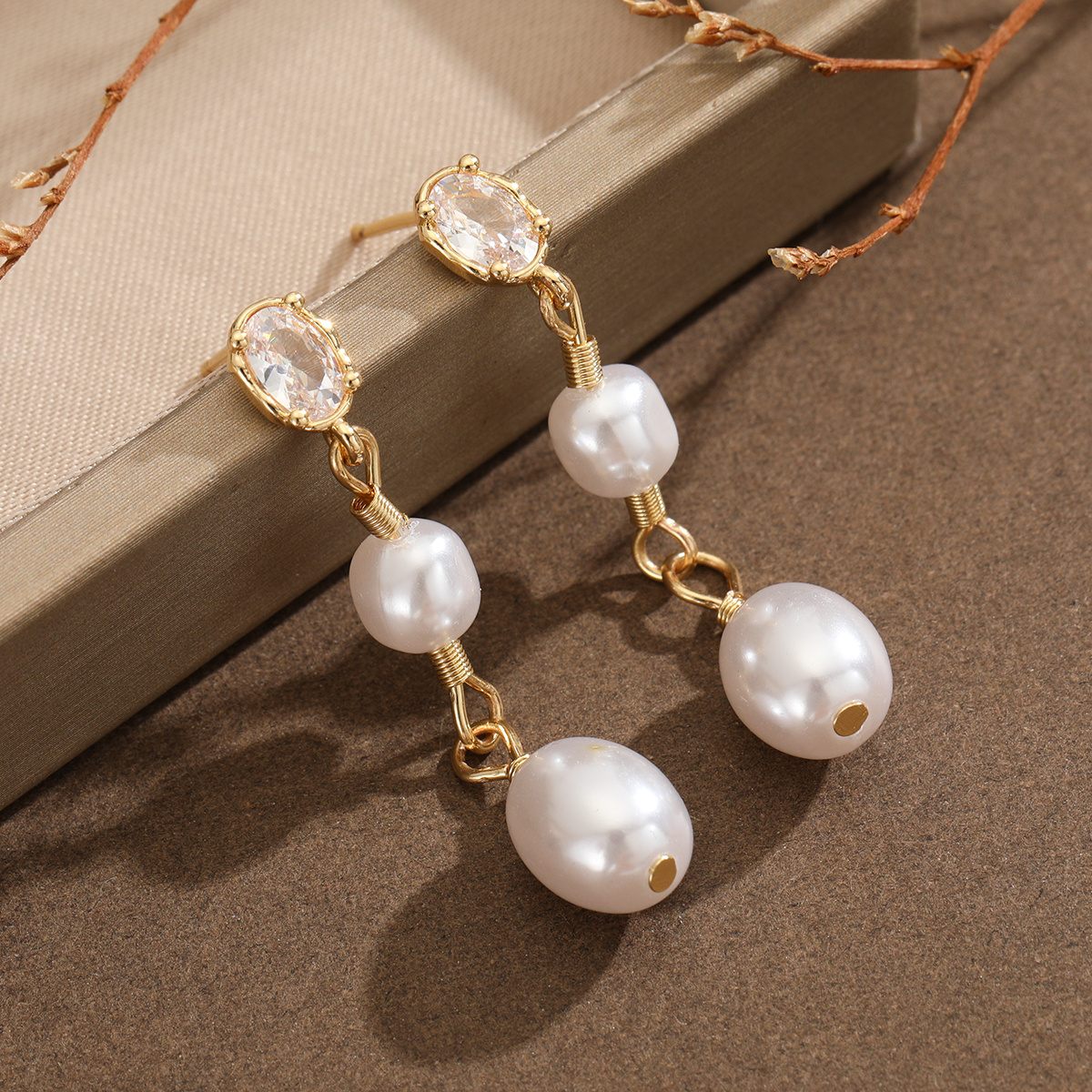 Women's French-Style Claw-Setting Earrings with Synthetic Zirconia